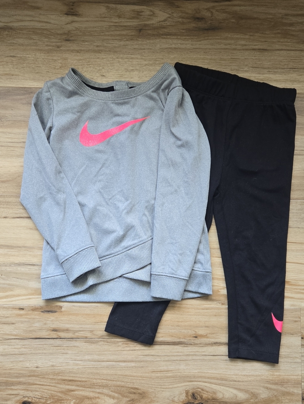 Nike Grey Sweatshirt & Black Leggings with Pink Swoosh